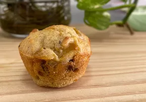 Bolo de amêndoas com frutas secas